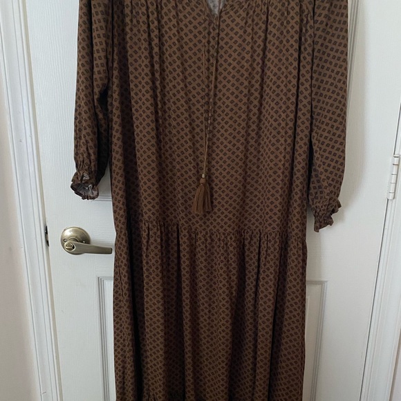 CJLA Laurel Dress - Picture 4 of 5